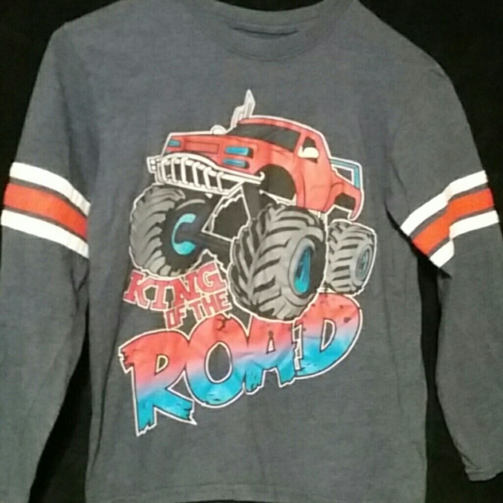 Long sleeve graphic